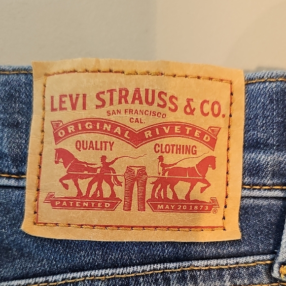 Levi's 720 Women's 28x30 High Rise Dark Blue Skinny Jeans - Picture 10 of 10